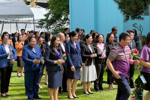 LINE_ALBUM_13668_250613_174