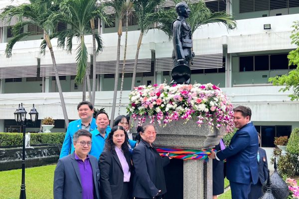 LINE_ALBUM_13668_250613_82