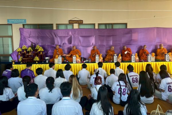 LINE_ALBUM_24768_250819_30