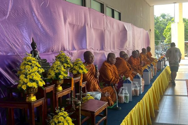 LINE_ALBUM_24768_250819_34