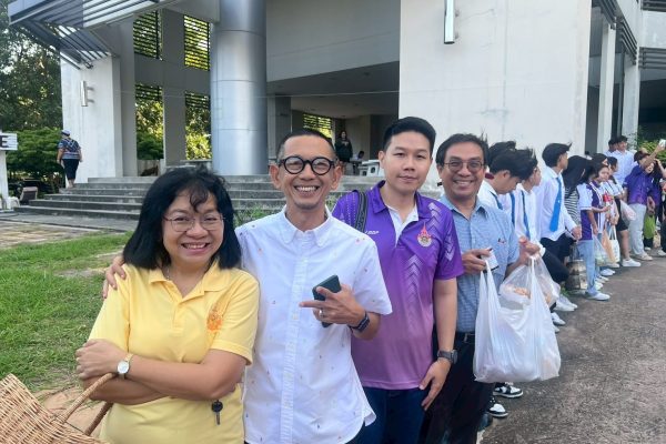 LINE_ALBUM_24768_250819_4