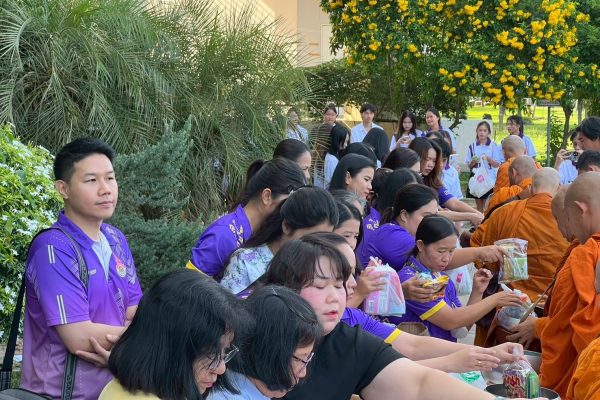 LINE_ALBUM_24768_250819_5