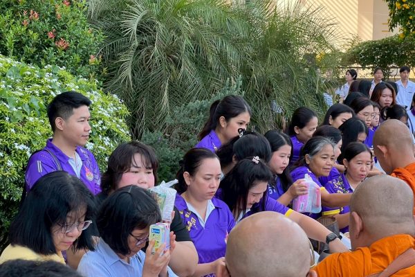 LINE_ALBUM_24768_250819_7