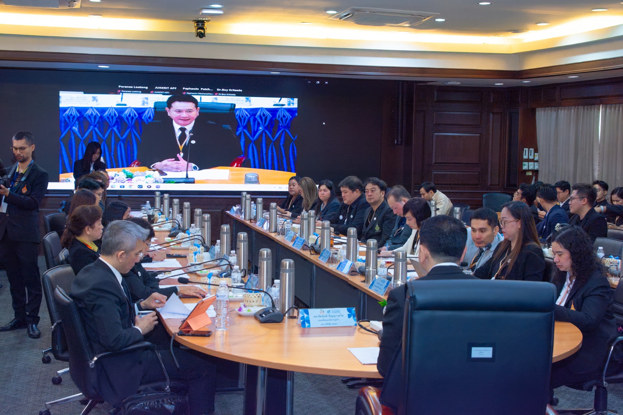 เข้าร่วมการประชุมคณบดี/ผู้อำนวยการ ด้านบริหารธุรกิจ 9 ราชมงคล (ทปบธ.)