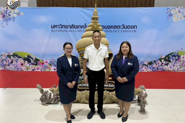 LINE_ALBUM_2469_260402_137